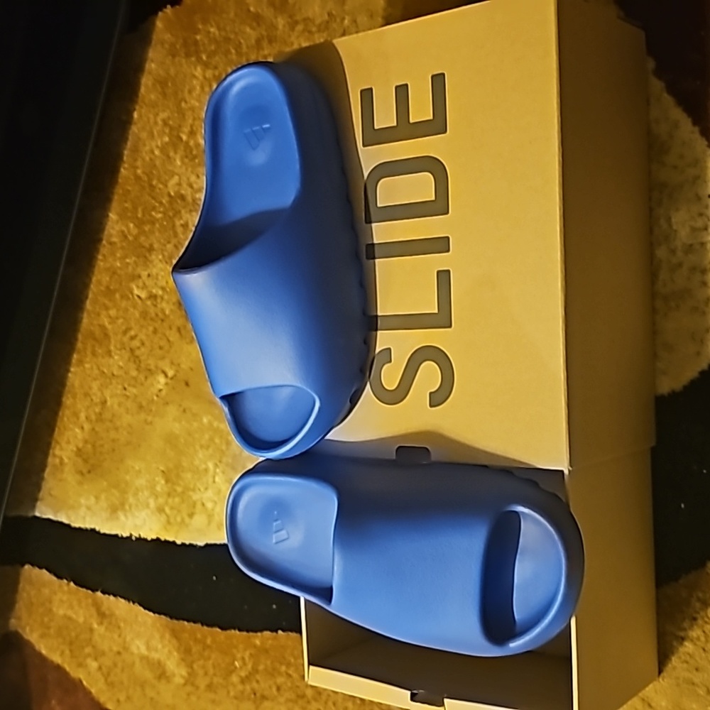 Yeezy Slides